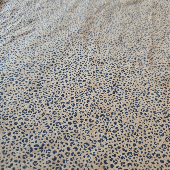 J.Jill Fit Progess Shirttail Tee Leopard Print Size Large - Picture 4 of 10